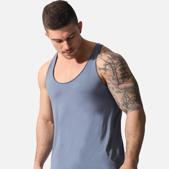 Jed North Training Tank - Picture 2 of 3